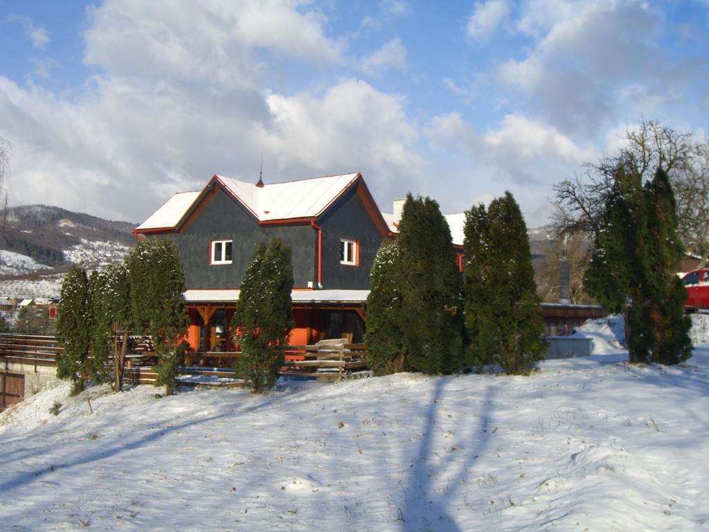 Penzion Tajch 노바바냐 외부 사진